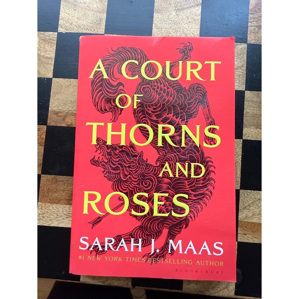 A Court of Thorns and Roses Sarah J Maas Paperback Bloomsbury Fantasy Novel